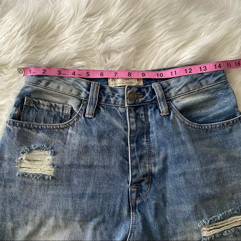 Painted Jean • Distressed High Rise Short - Picture 11 of 12